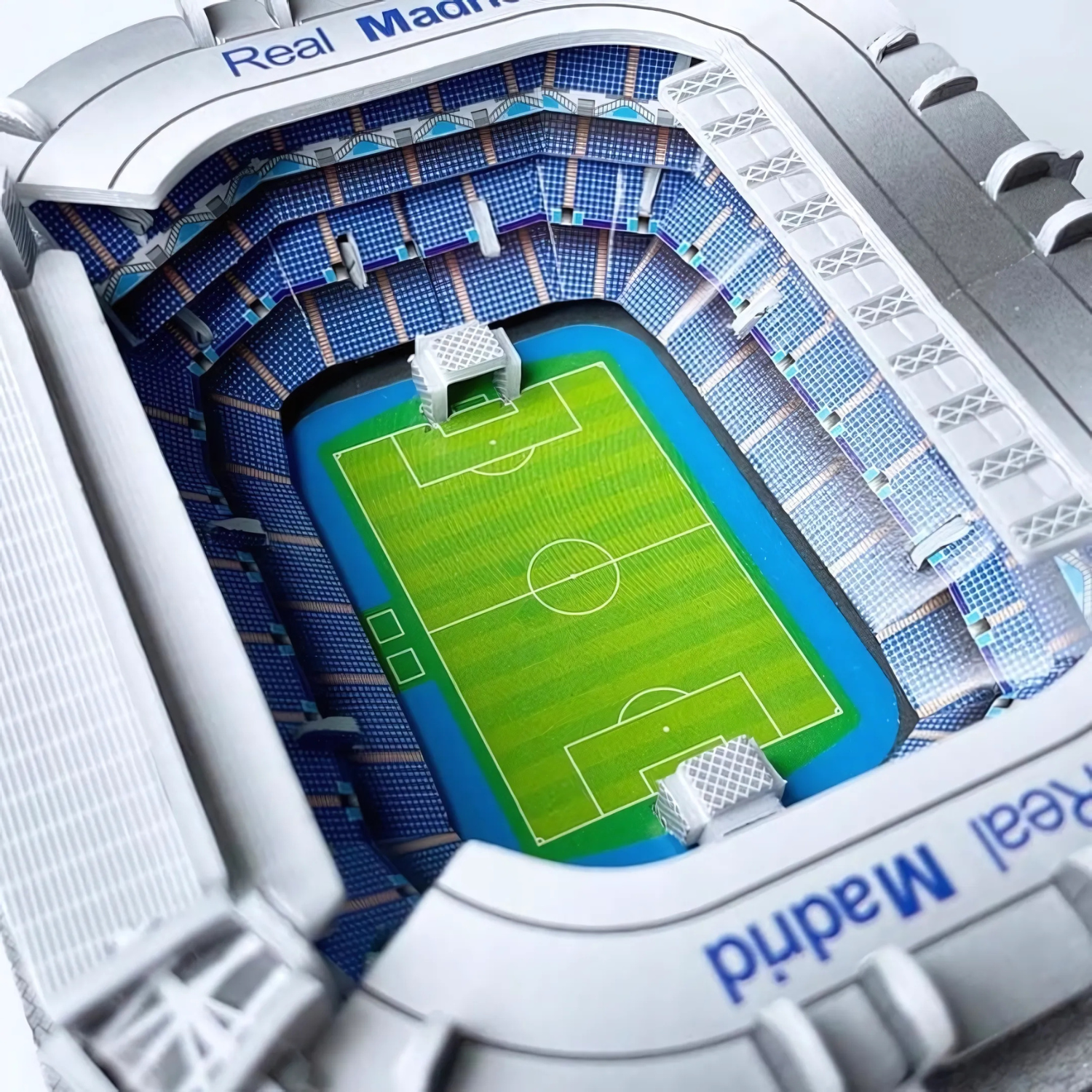 Puzzle 3D - Mini Stadion Piłkarski - Real Madryt - Santiago Bernabeu